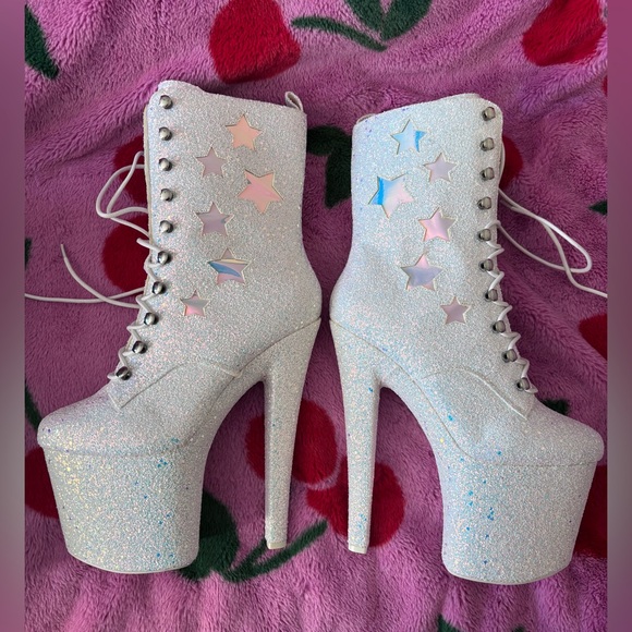 YRU Shoes - YRU Xtra- Mya White Star Glitter Platform Boots